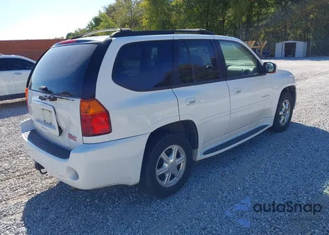 2005 GMC Envoy Denali z USA, uszkodzony, nr VIN 1GKET63M852354119